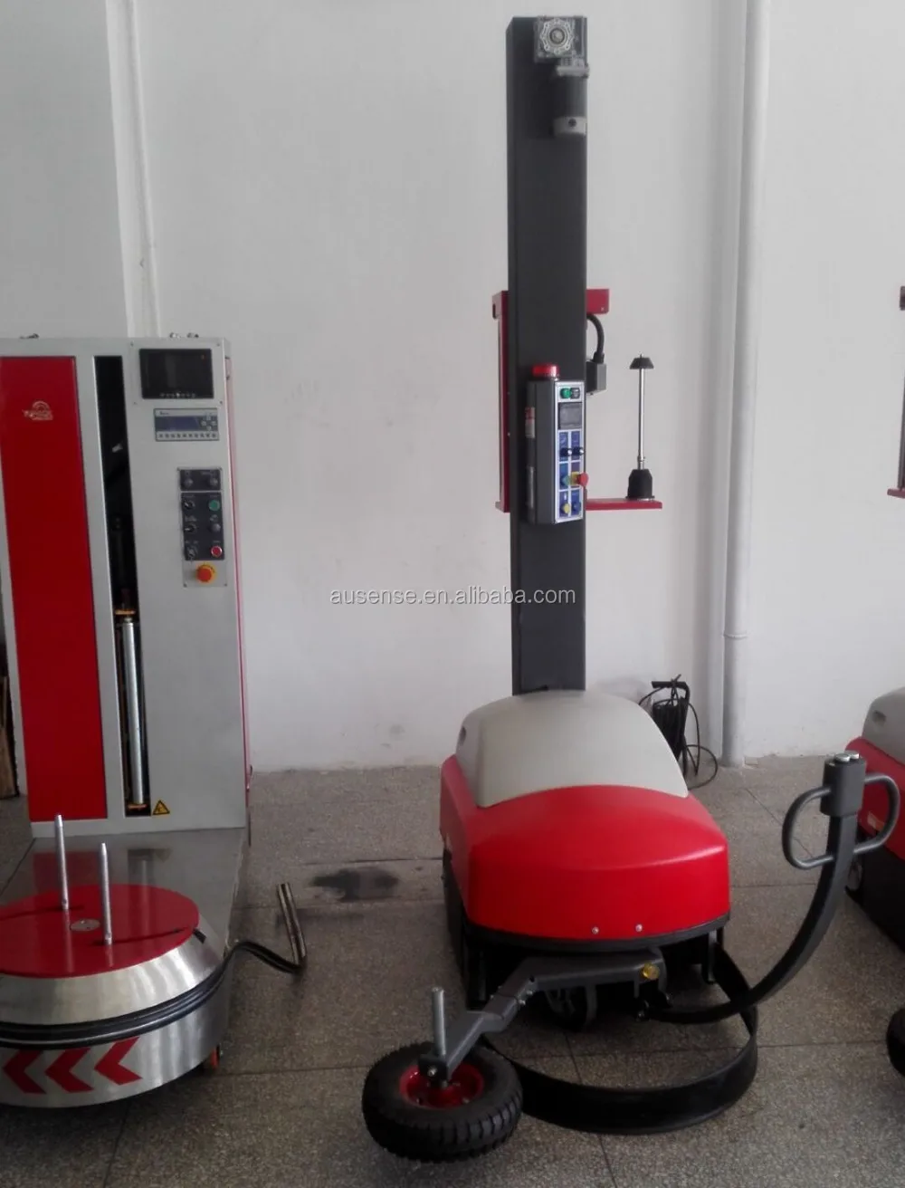 Fully automatic robot pallet wrapper machine self propelled