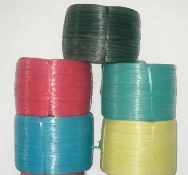 plastic raffia