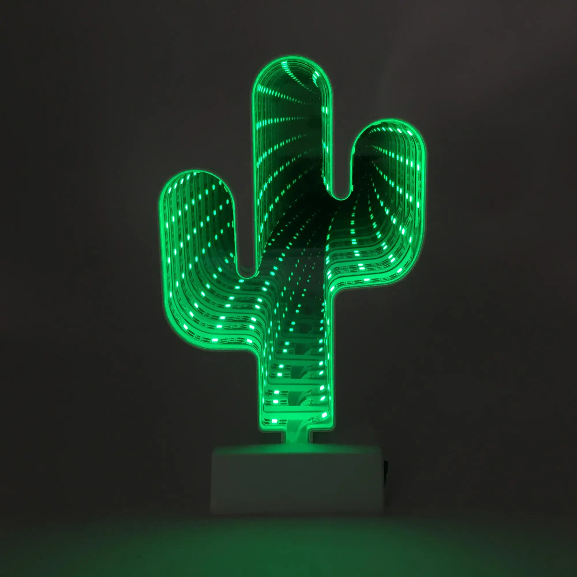 lampara de mesa con espejo para dormitorio novedad creativo 3d con forma de cactus buy novedad creativa 3d lamparas de tunel de cactus lampara de