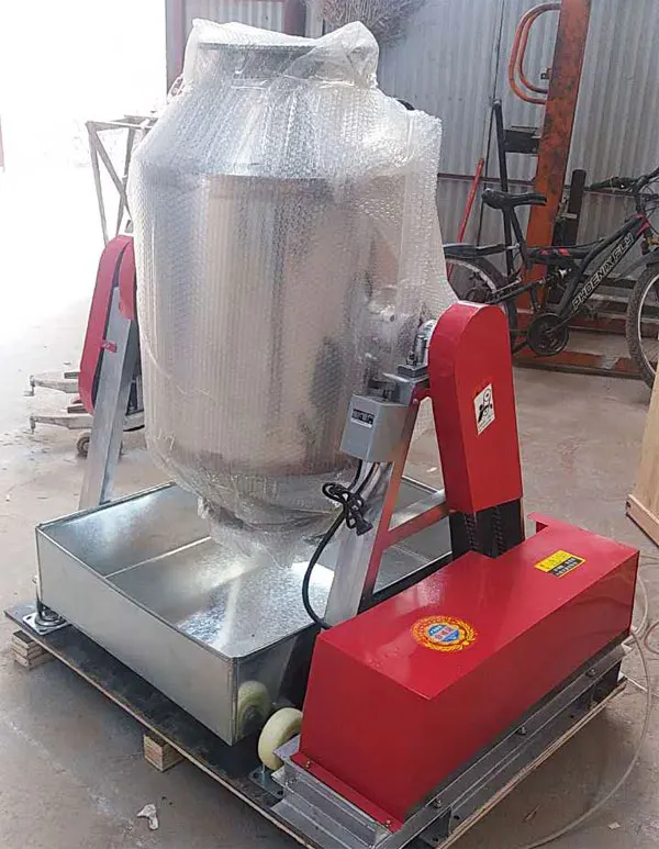 Strongwin 100kg/p Syth Small Mobile Manual Portable Feed Mixer Machine