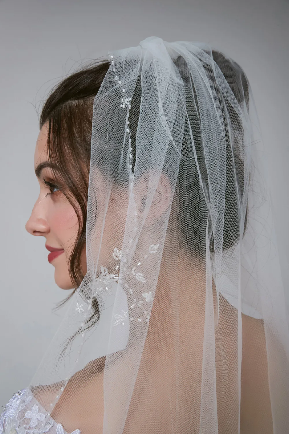 Bridal Veil Tulle Beaded Lace Trim Wedding Veil Buy Soft Tulle