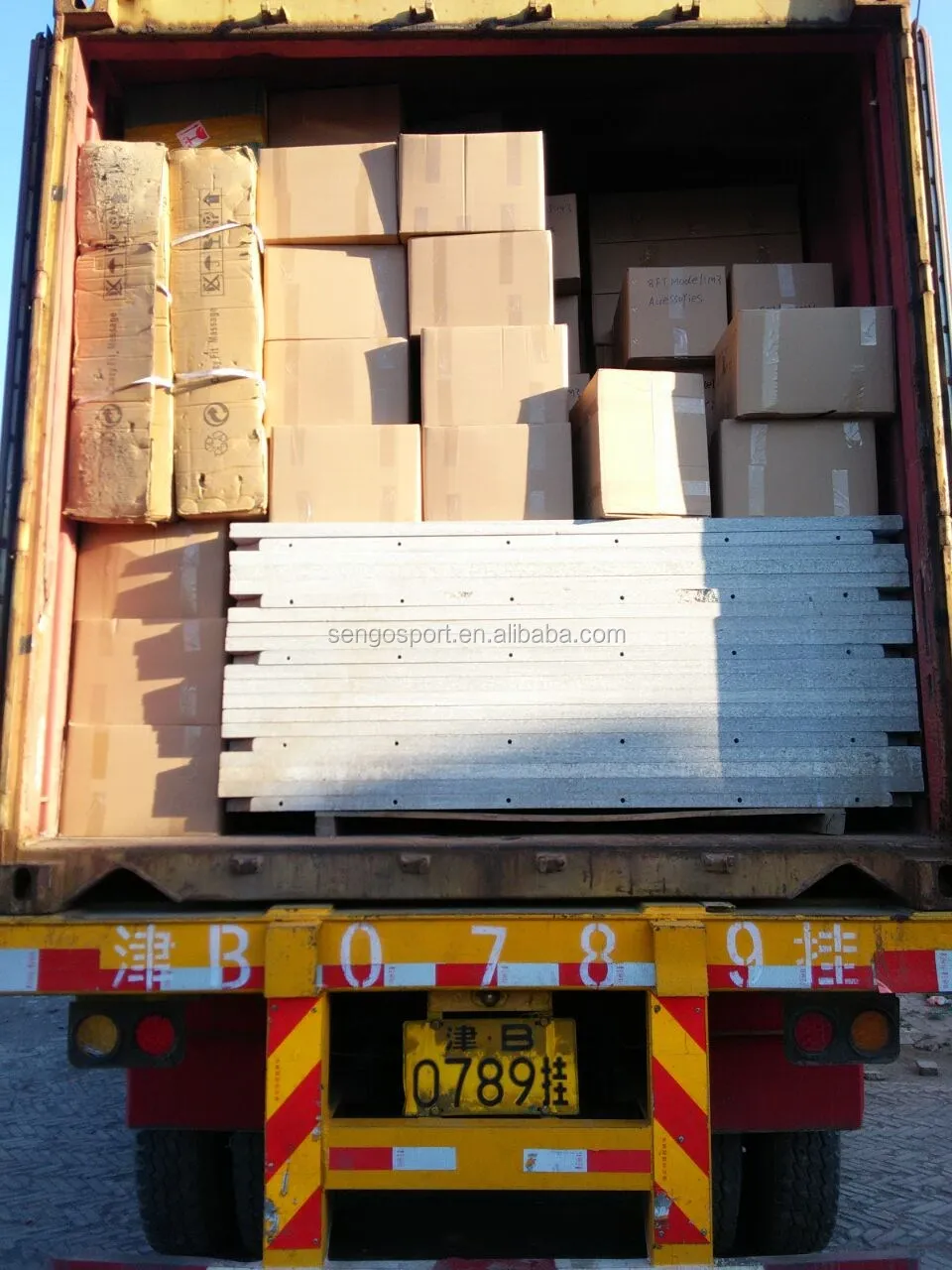 Pool Table container load.jpg