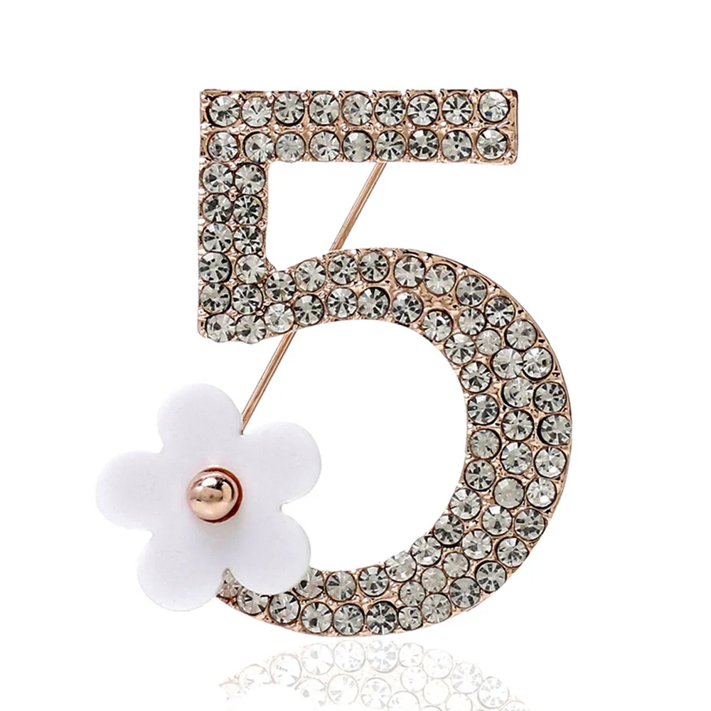 

2019 Hot Sale funny fashion elegant digital brooches alphabet letter brooches