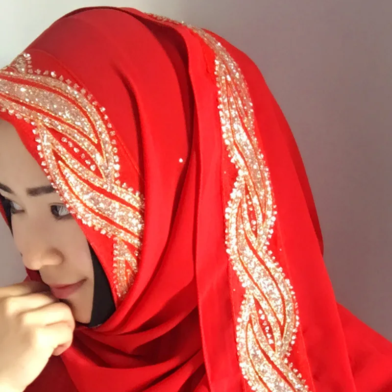 Платок арабка. Арабский платок. Араб в платке. Арабский платок женский. Арабские платки Дубайские.