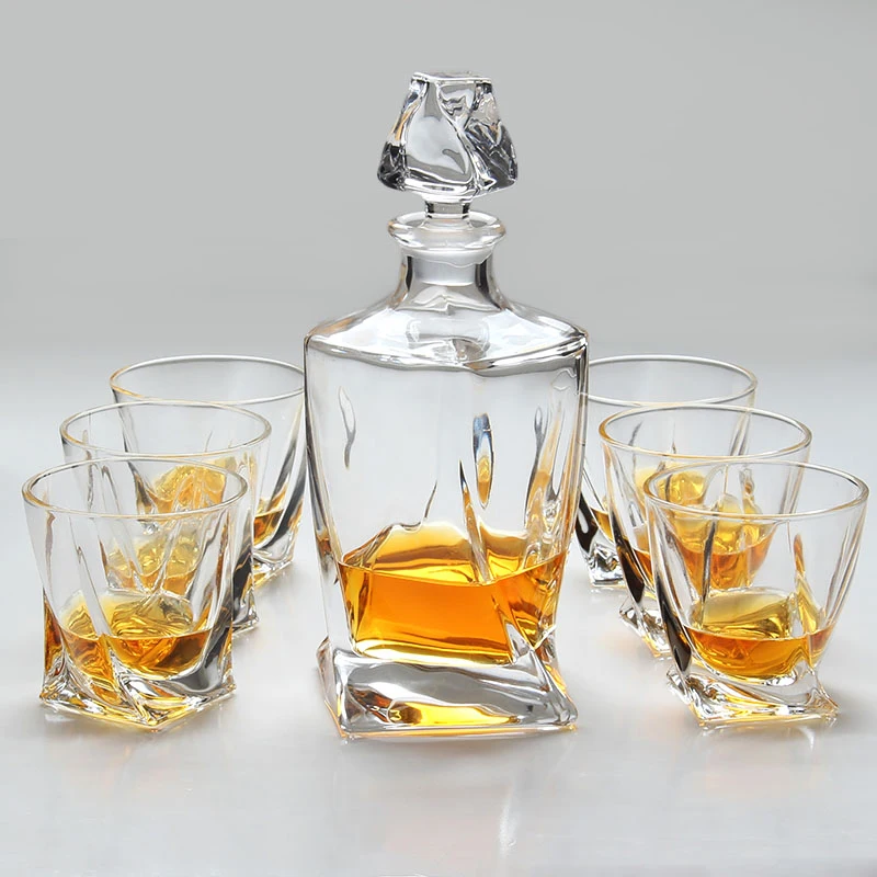 

Fashioned Cocktail Glass And Whiskey Decanter 7-Piece Whiskey Gift Set