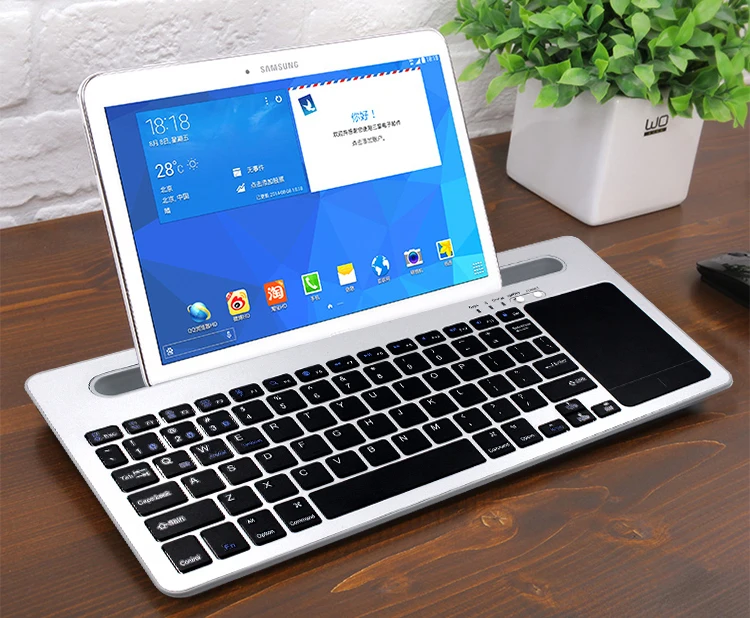 Universal Wireless Bluetooth Keyboard Bcm20730 With Touchpad Stand
