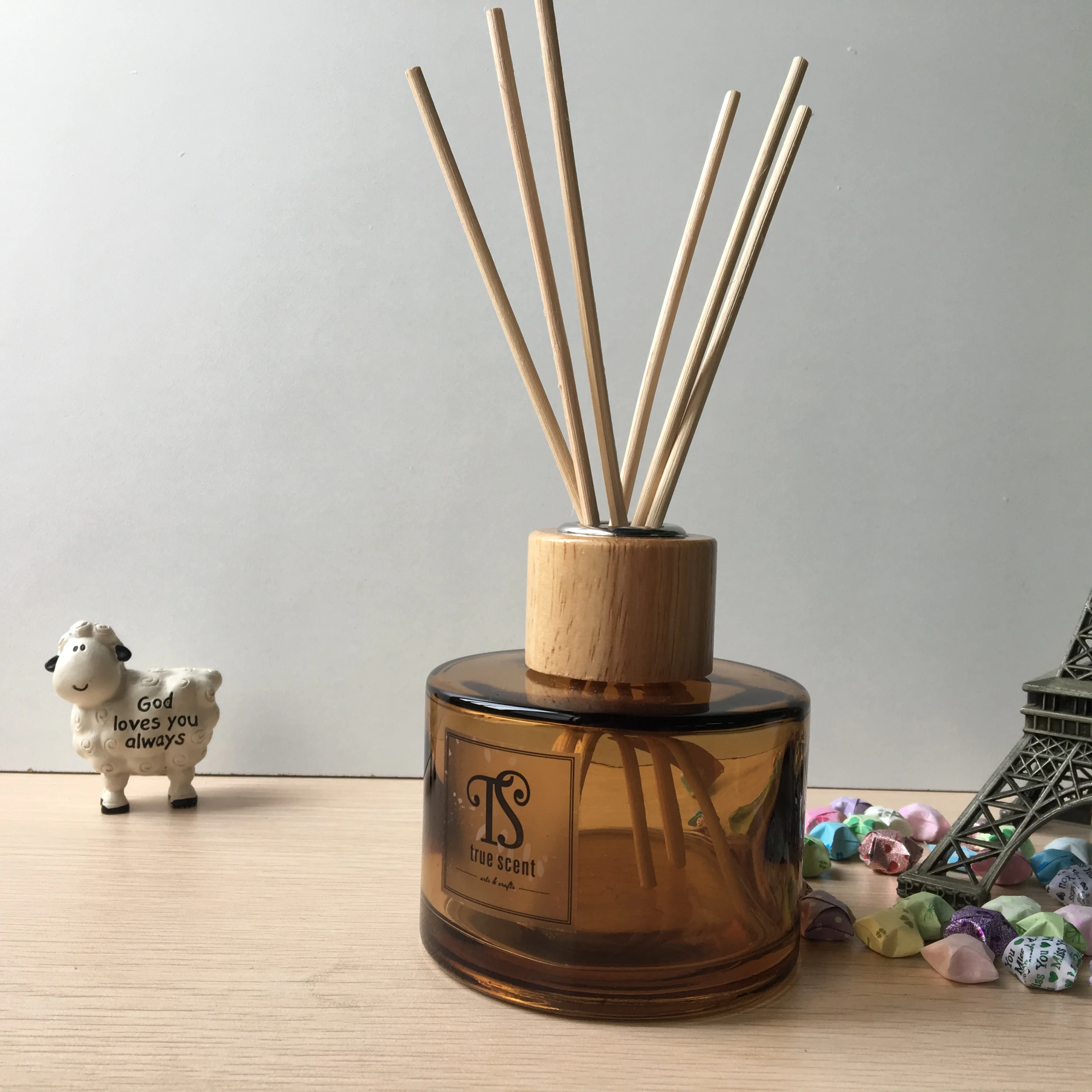 

wholesale MOQ 100 units 100ml 200ml multicolor bottle with round wooden cap diffuser home fragrance perfume