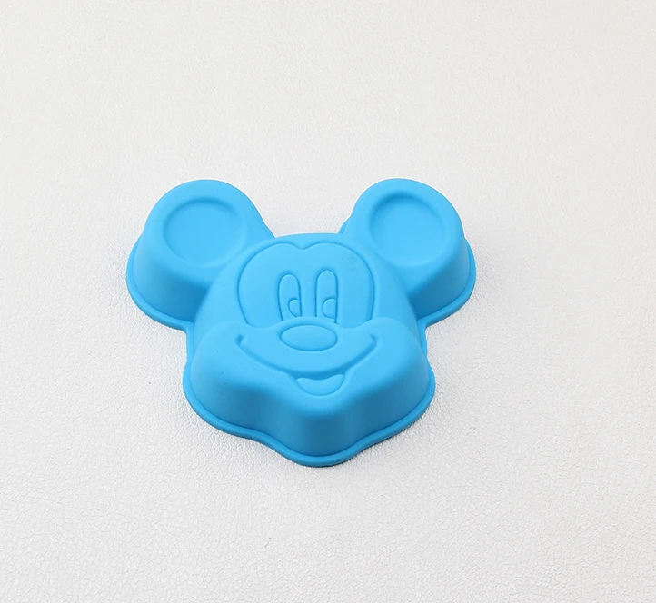 High Heat Resistant Silicone Muffin Pan and Cupcake Maker 12 Cup