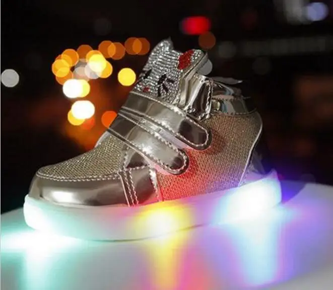 2016 New Baby Girls LED Light Shoes Anti Slip Sports Kids Sneakers Children s Hello Kitty