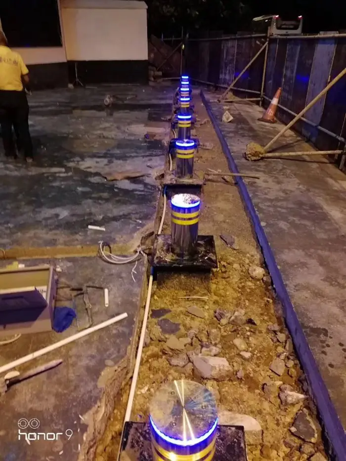 rising-bollards14