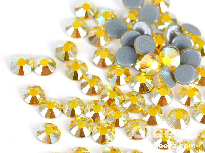 Wholesale 16 Cut Facets Loose Gemstones Glass 10SS Crystal Hot Fix Rhinestones With German Glue for Rhinestone Motif