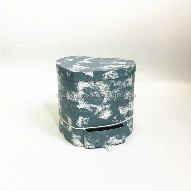 heart flower box 1.jpg