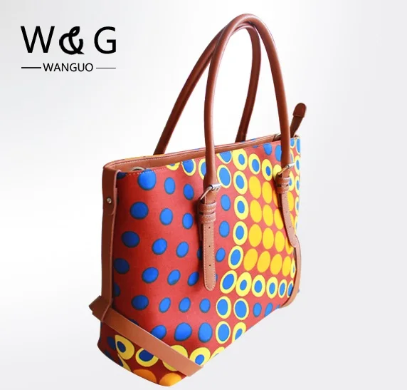 Selling Handbags In Kenya Moore Paul Smith