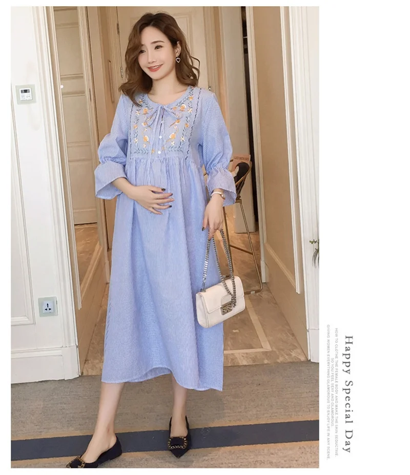 

2019 new Korean version of striped embroidery cropped sleeves in the long section of pregnant women dress, Black