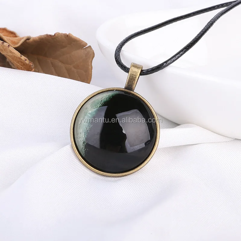 

New Arrival Luminous Glass Cover Full Moon Phsae Necklace Green Gem Lunar Eclipse Pendant Necklace For Women, Picture