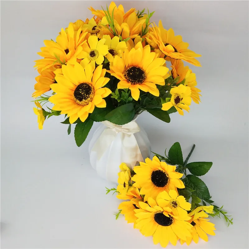 

Wholesale Small Handful Flower Wedding Home Decor Artificial Silk Sunflower Bouquet