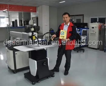 
300w 400w stainless steel advertising fiber manual hand held laser welder welding machine for metal channel letter <strong><span style=