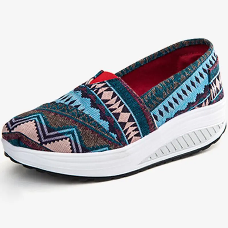 nike wedge sneakers india