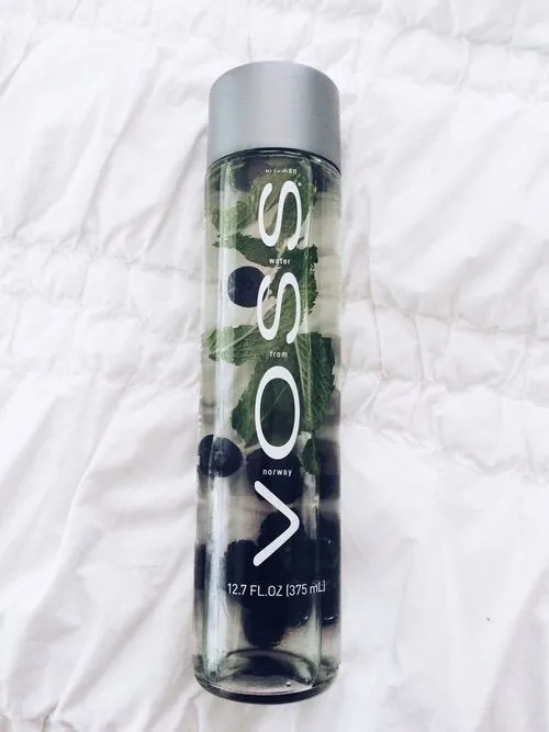 300ml 10oz Empty Glass Voss Bottles With White Or Also Grey Plastic Lid