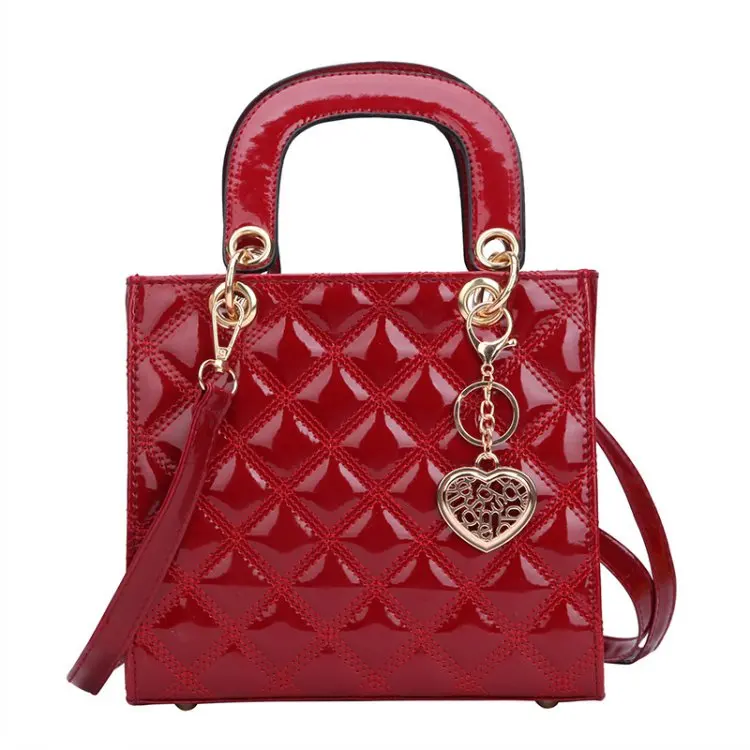 

Stitches Diamond Lattice Patent Leather Ladies Shoulder Crossbody Bags Women Purses Handbags Mini Tote Bag with Heart, White pink black red