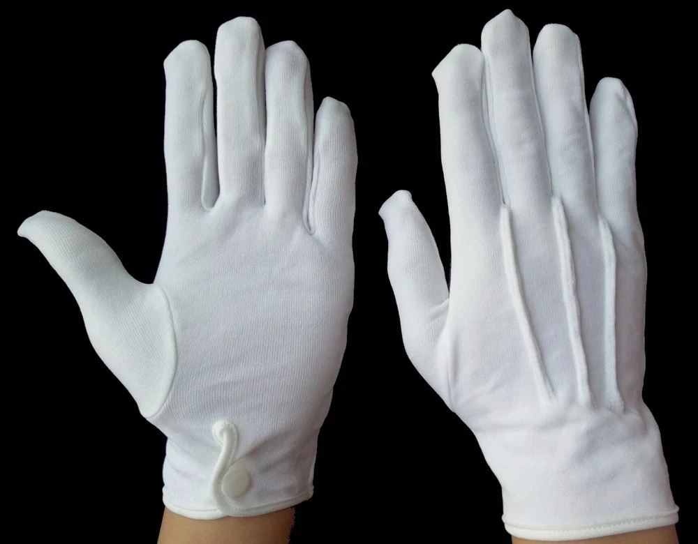 В мешке 24 белых перчаток. Шелковые парадные перчатки. Перчатки парадные белые. Белые перчатки мужские. Музейные перчатки хлопковые.