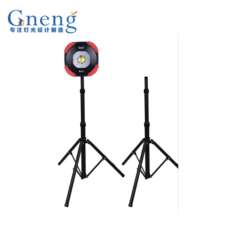 
The car body and coating blemish detection and inspection LED Work Light for the auto detailing shop 