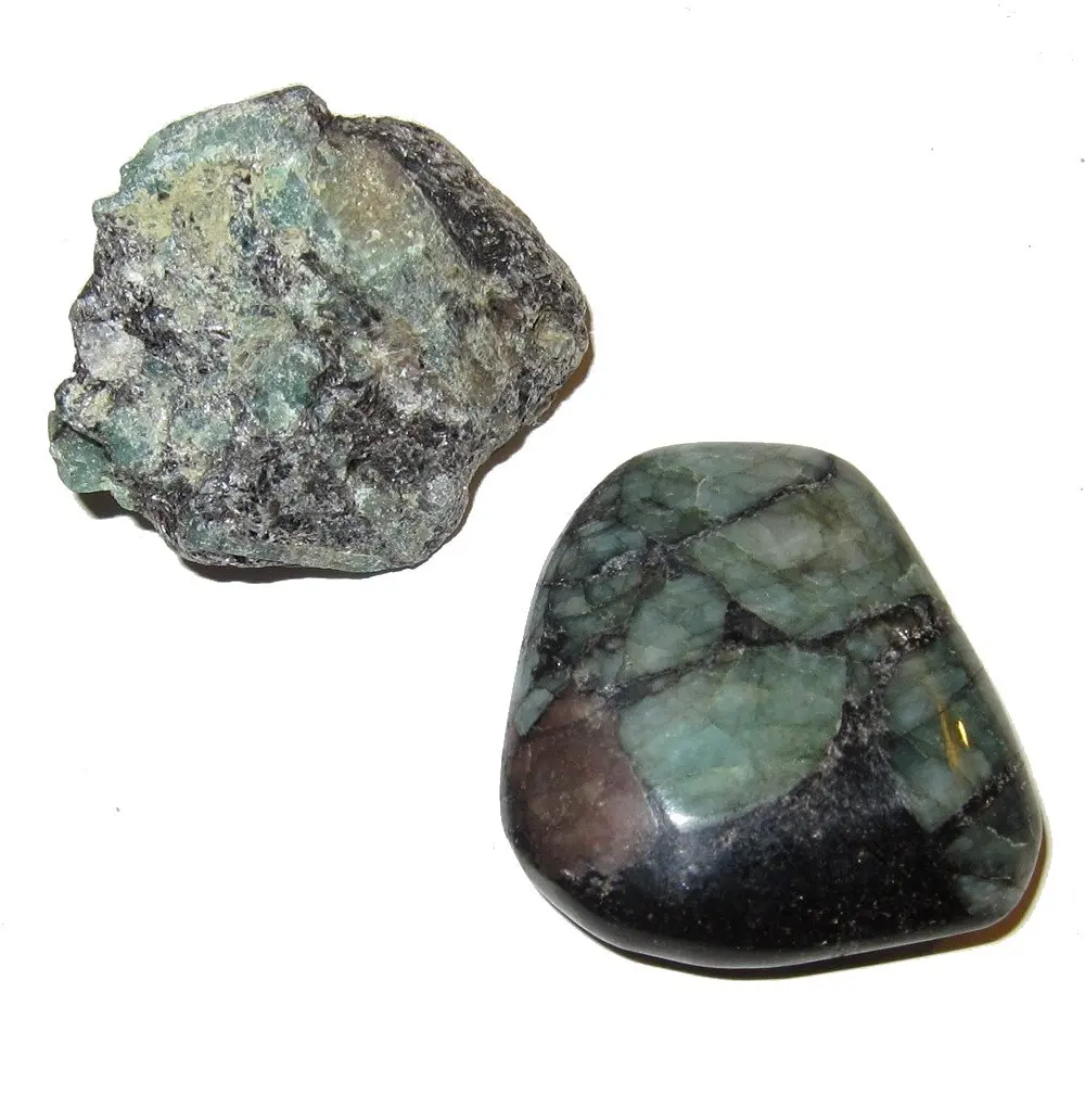 polished emerald stone