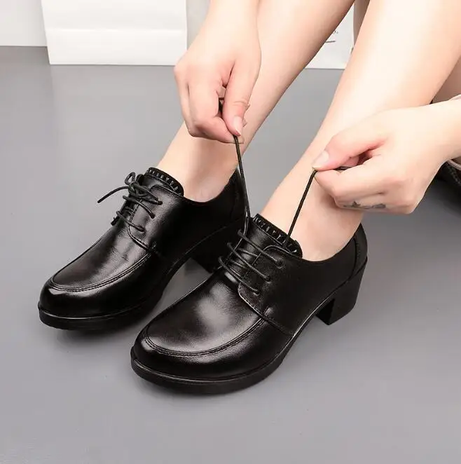 black patent ladies shoes