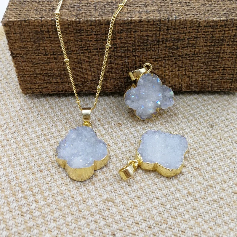 

Hot Sale Four Leaf Clover Jewelry Electroplated Gold Edge White Druzy Crystal Color Pendant Necklace Gift for Her, White druzy necklace