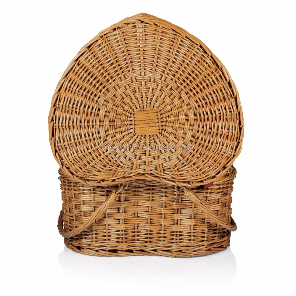 
wholesale heart shape wicker basket with handle, wicker basket made in China 