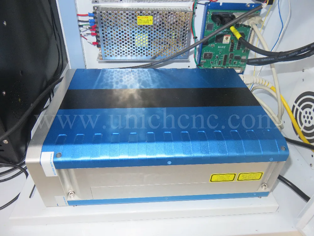 UNICH fiber laser marking machine with 20/30/50W Raycus/Max generator