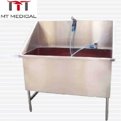 Economic veterinary bath sink without door