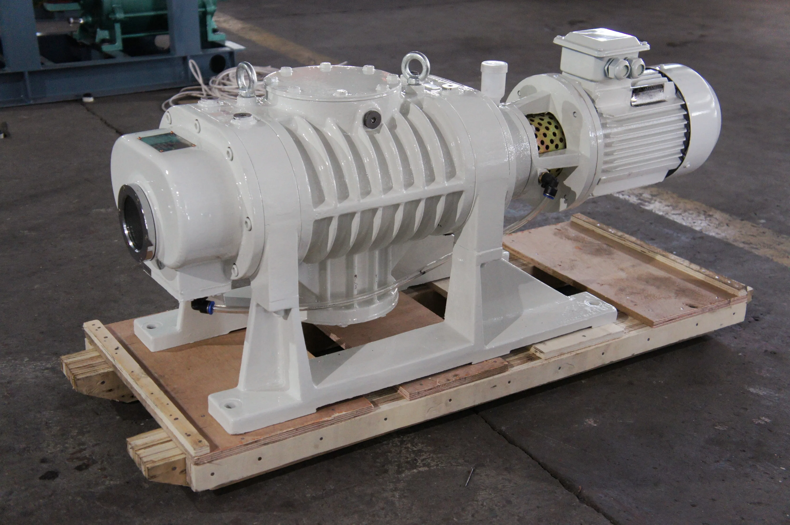 600 l/s 双叶根部增压器高真空泵