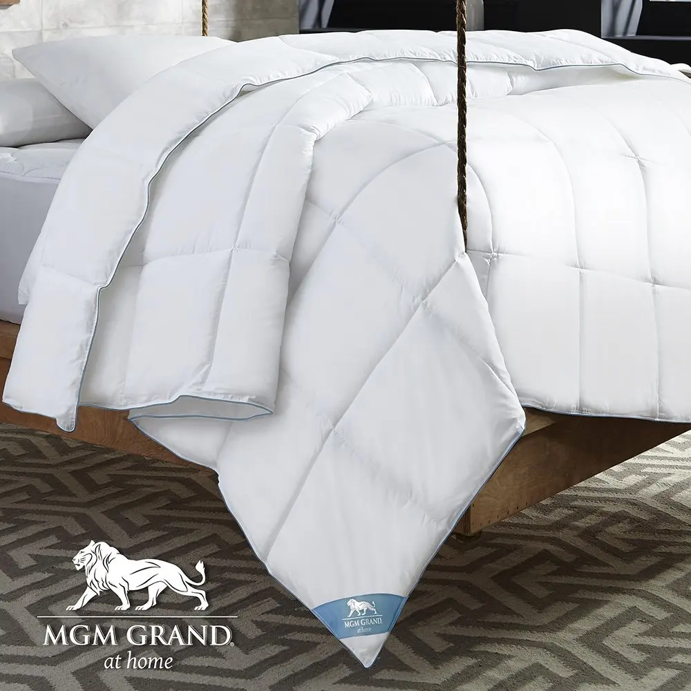 Official MGM Grand Hotel Pillow Jumbo 2 Gusset the Best Pillow for Back /& Side Sleeping MGM GRAND at home Platinum Collection Hotel Down Alternative Pillow 500 Thread Count