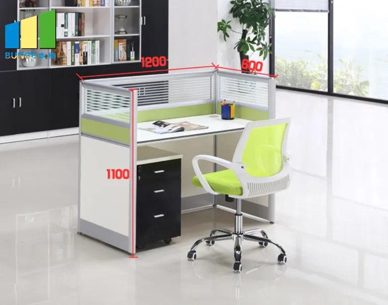 高端模块化玻璃办公室工作站隔间 2-6 人座位分区