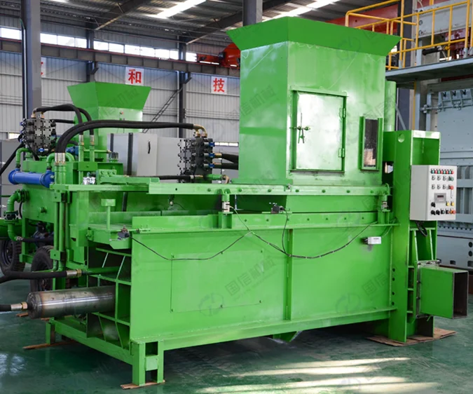 Straw baling machine
