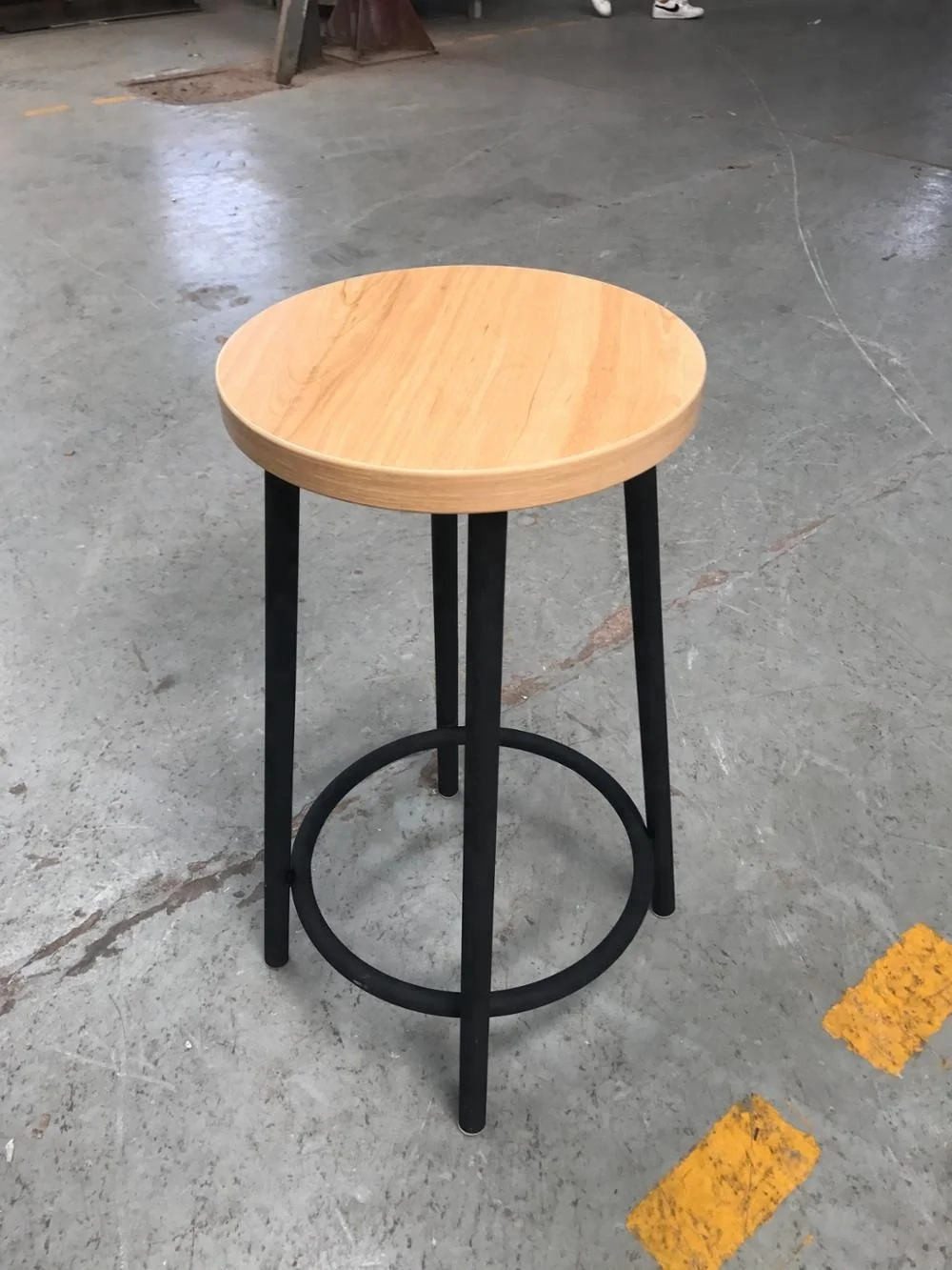 Structural Fixed Stools Fixed High Stool for Laboratories - Durable Wood and Steel Structure ...