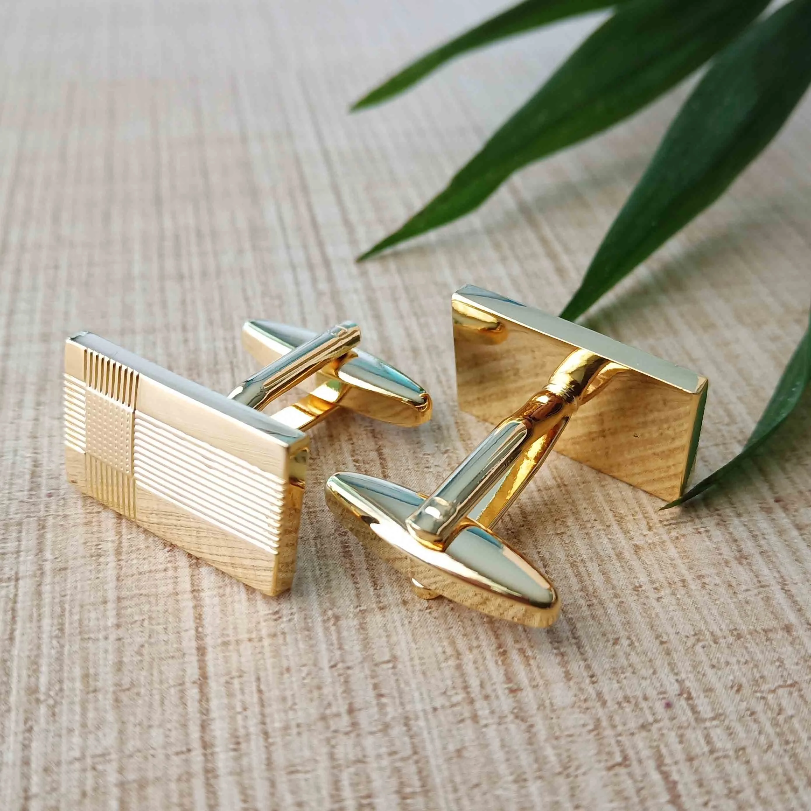 

CA1007 classical style gold plating cufflinks for men square cuff button for sale engraved cufflinks for shirts, Various color,custom