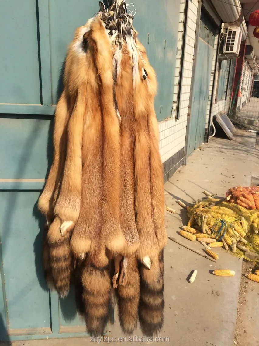 Factory Supply 100 Real Tanned Animal Skins For Sale / Blue Fox Fur