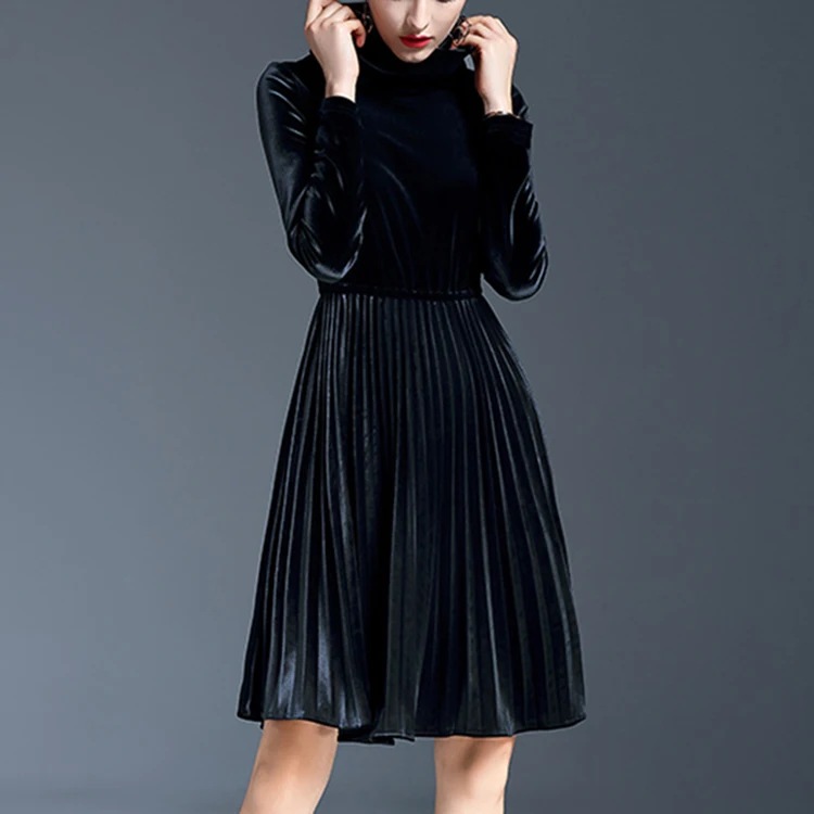 Velvet Dress Design Ideas For Plus Size Women | Velvet clothes, Velvet  dress designs, Velvet pakistani dress