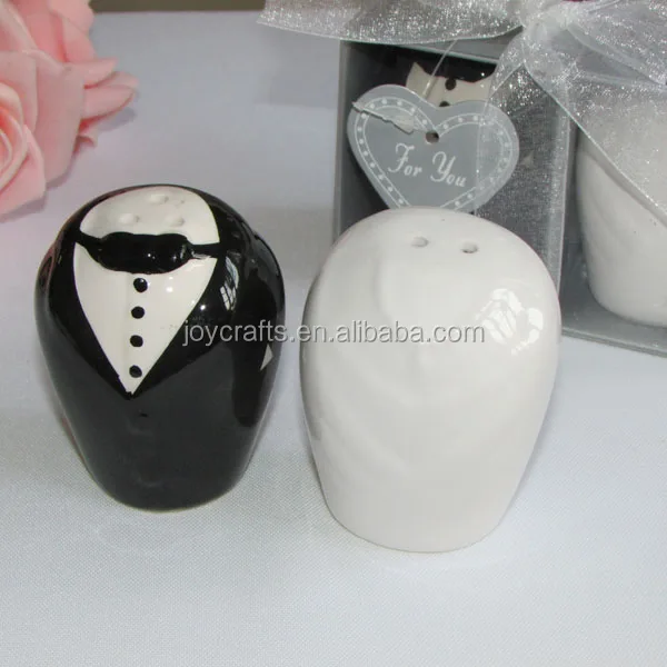 

Wholesale Yiwu Joy Gifts Wedding Favors Classic Couple Bride and Groom Salt and Pepper Shaker, White