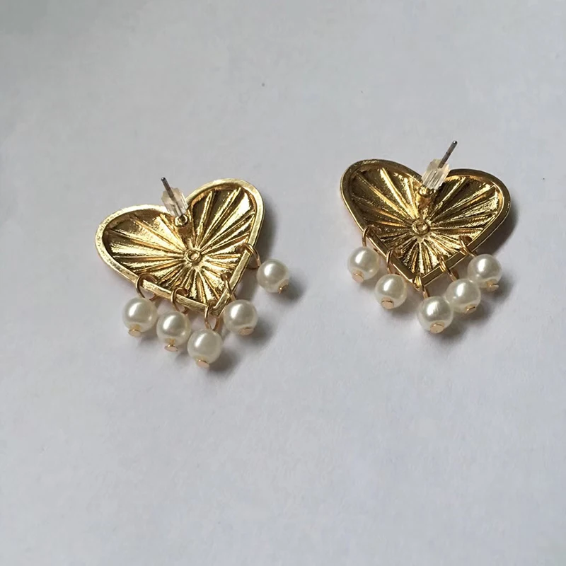 

Custom Alloy Pearl Earrings Heart Shape Earrings, Gold