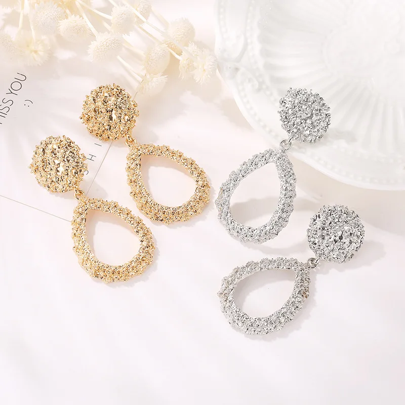 

Elegant Geometric Alloy Drop Shape Pendant Earrings For Women