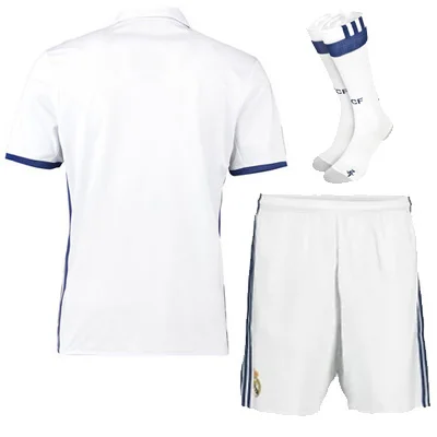 Compra real madrid pantalones cortos online al por mayor
