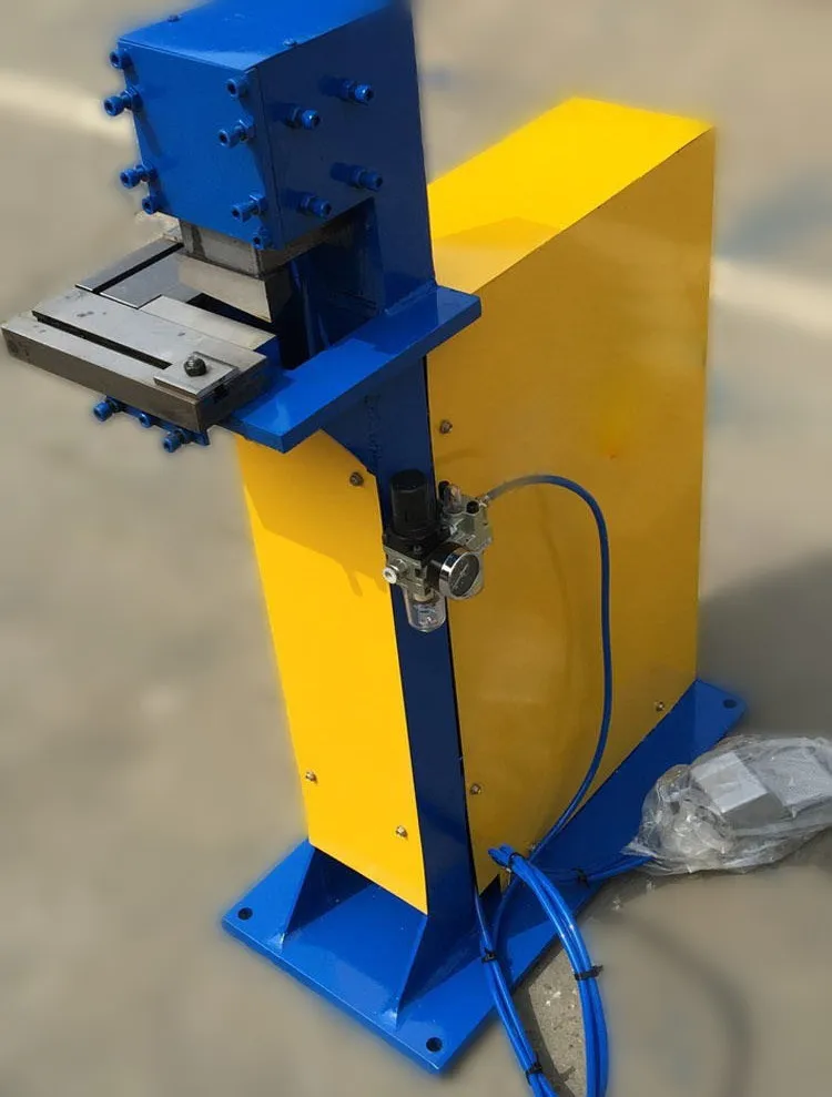 Q-1.5*80 90 degree HVAC pneumatic duct corner v notch cutting machine