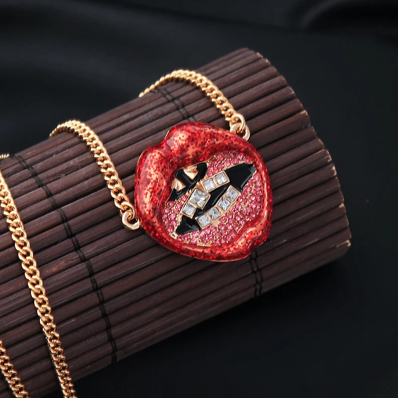 

xl00168b Punk Style Enamel Lip Crystal Pendant Necklace Women