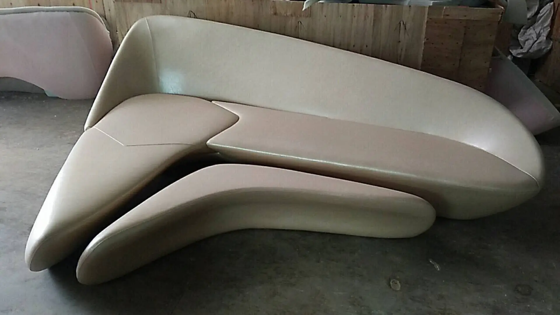 Commercial Corner Sectional Sofa Moon Shaped Sofa Designed By Zaha