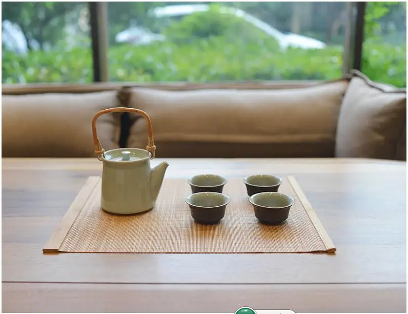 bamboo placemat.png