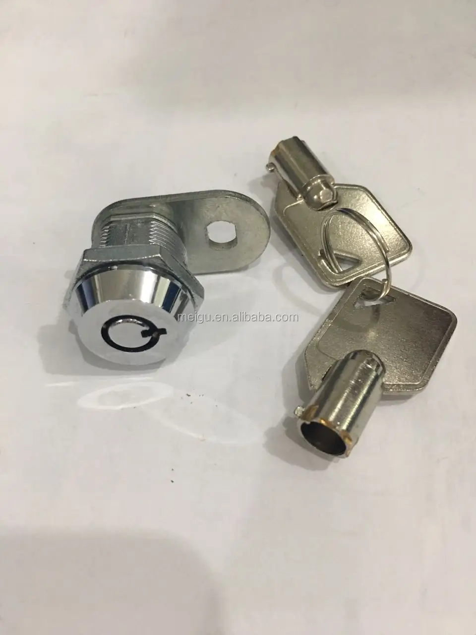 tubular MS581 cam lock.jpg