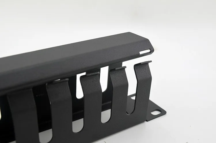 LY-CM-04B-10 1U Patch cable management 5)